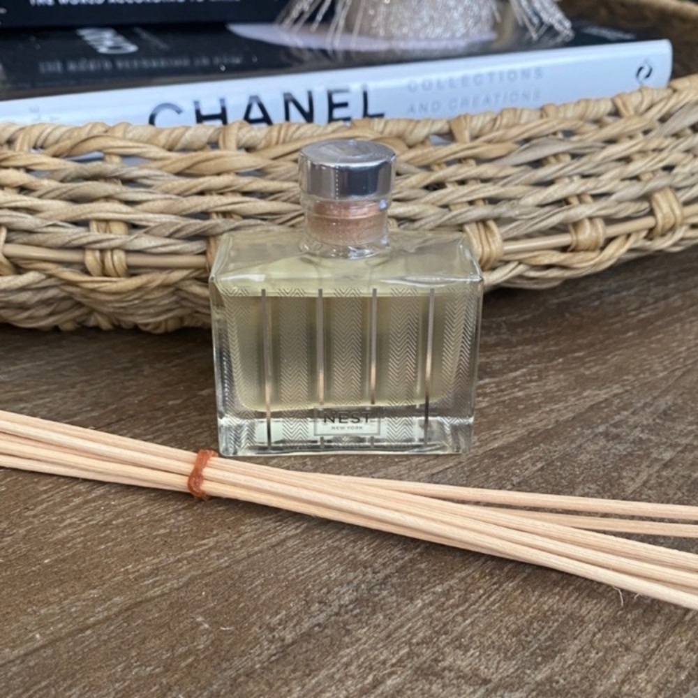 NEST Fragrances New York Blue
Cypress & Snow Reed Diffuser
1.3 Oz New & Sealed